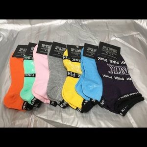 7 packs of socks vs pink
